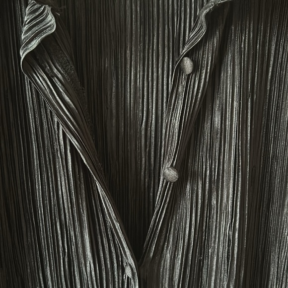 Pleated Plisse Matching Set in Black - Picture 2 of 2